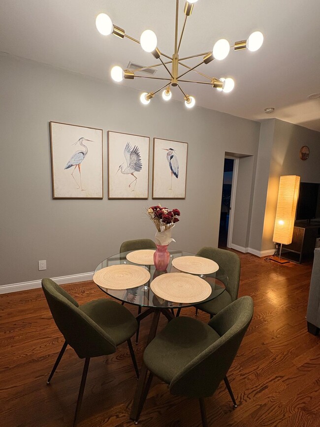 Dining area - lights are dimmable - 1925 Auburn Ave
