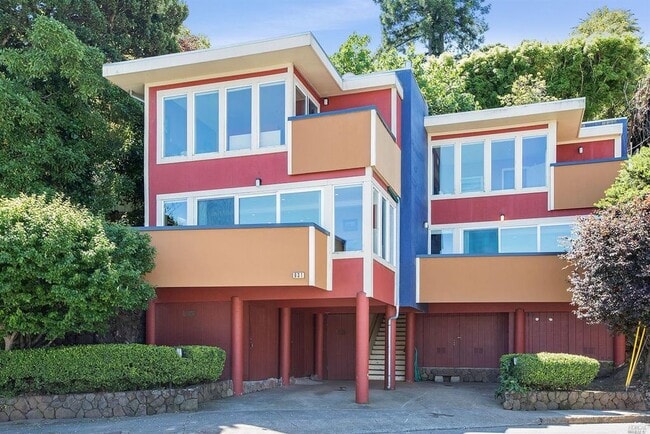 Foto del edificio - 933 Bridgeway