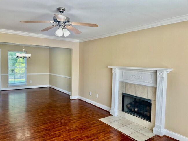 Foto del edificio - 127 Deer Run Trail NW