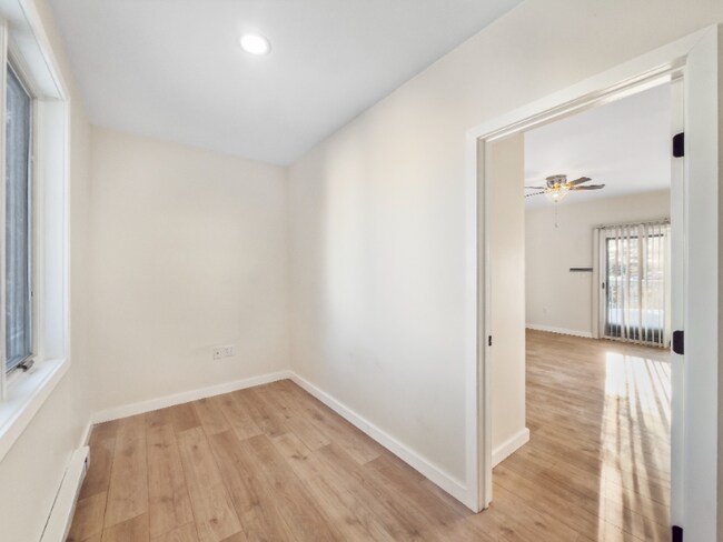 Foto del edificio - 8 Colby St