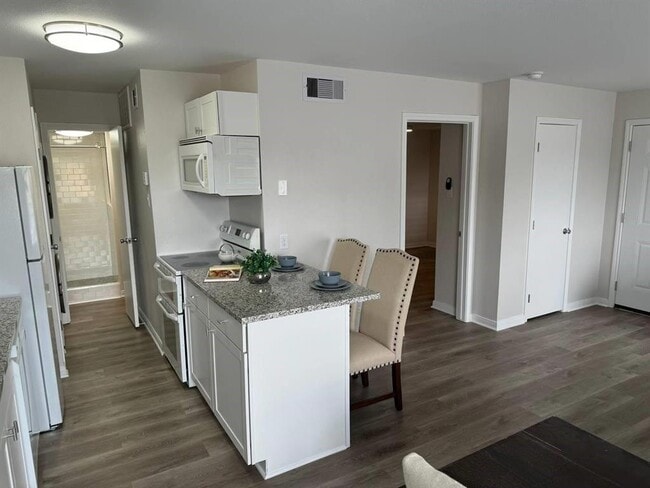 Foto del edificio - 12660 Ashford Point Dr