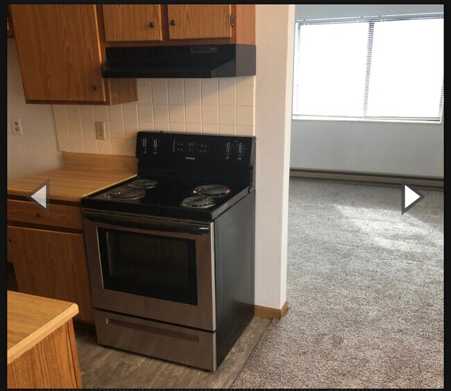 Building Photo - 537 Vicksburg Dr