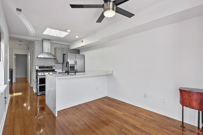Foto del edificio - 730 Light St St