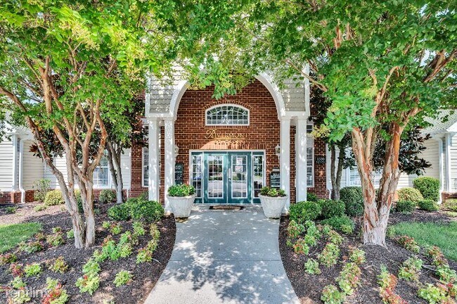 Building Photo - 3 br, 2.5 bath Townhome - 2032 River Rock Dr