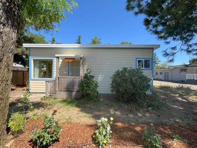 Foto del edificio - Charming Woodstock 3 Bed 1 bath Ranch Hous...