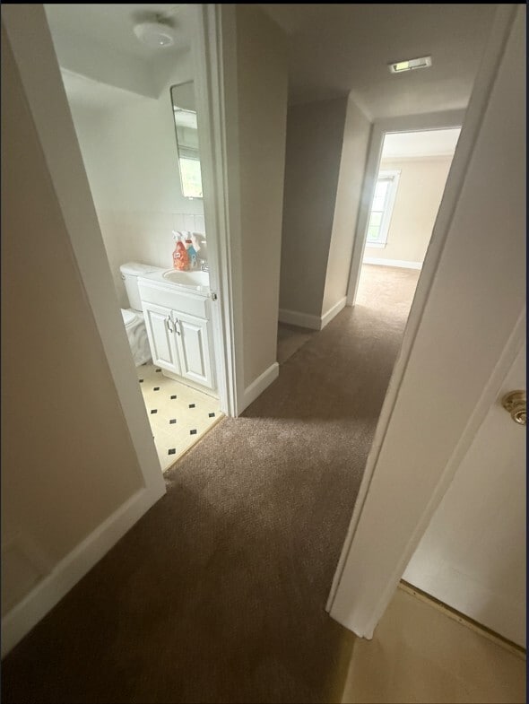 Building Photo - 224 Glen Rd