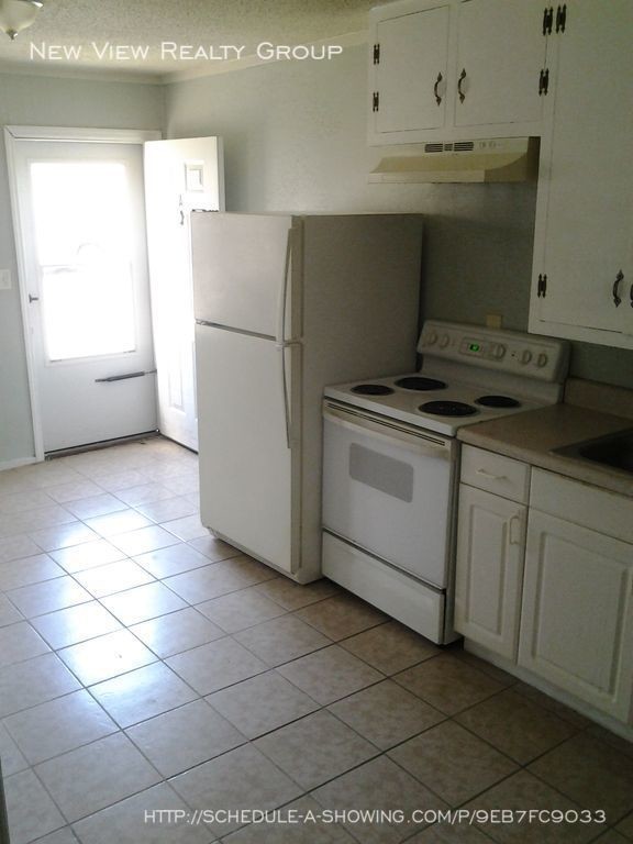 Building Photo - 1050 New Beginnings Ave