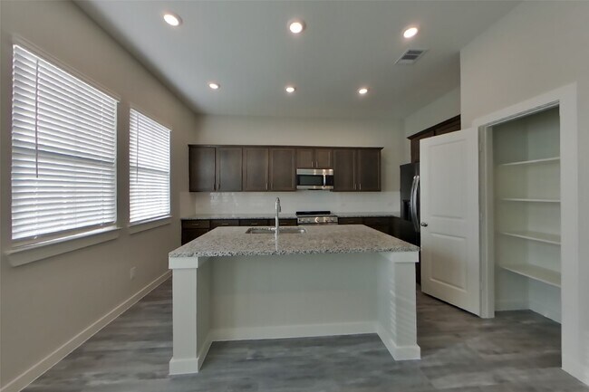 Building Photo - 22608 Terrazzo Dr