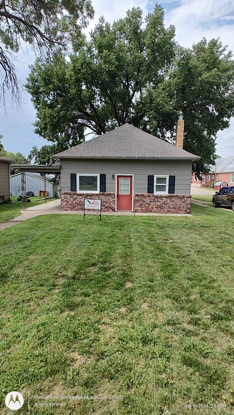 Primary Photo - 119 E 9th St