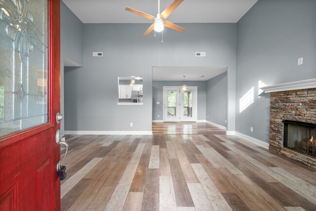 Foto del edificio - Pet Friendly Three Bedroom with Bonus!