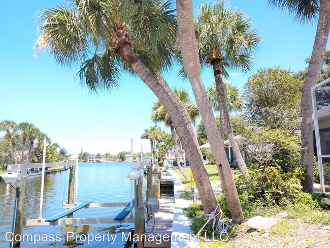 Building Photo - 2 br, 1.5 bath House - 509 Albee Road