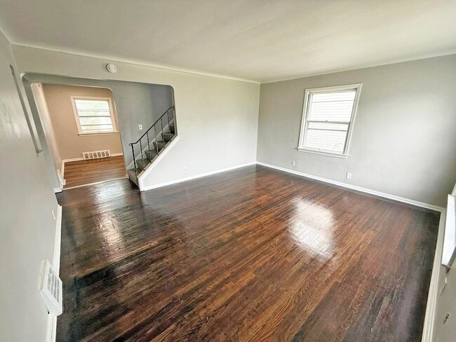 Foto del edificio - 3 BED 1 BATH BEAUTIFUL SINGLE FAMILY HOME ...