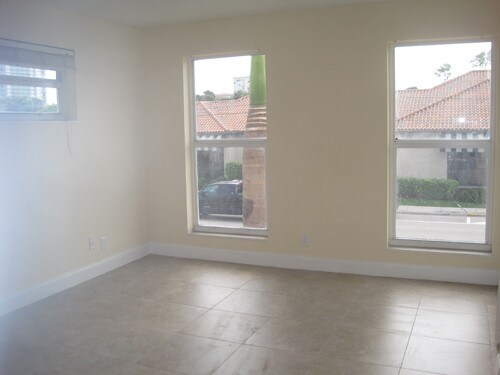 Building Photo - 803 E Palmetto Park Rd
