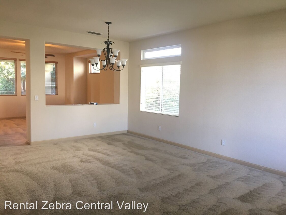 Primary Photo - 4 br, 2 bath House - 3561 Sarasota Ave