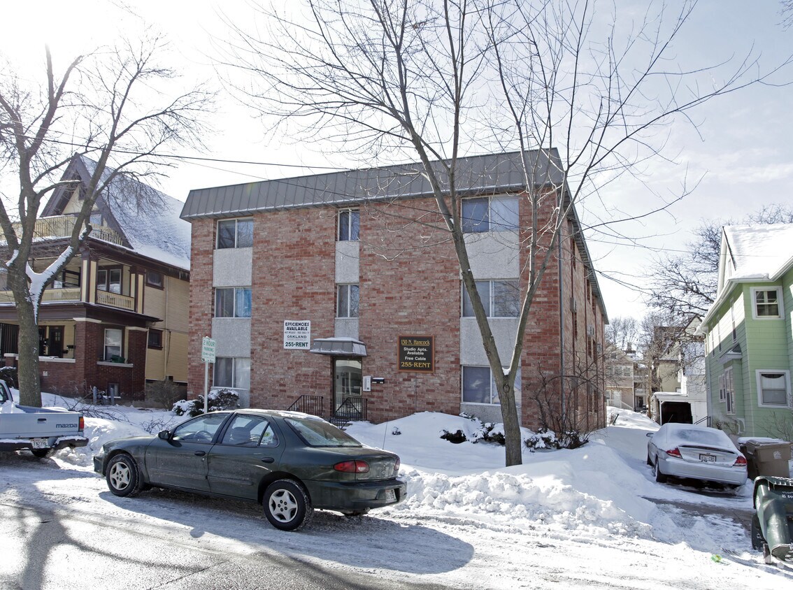 Foto del edificio - 130 N Hancock St