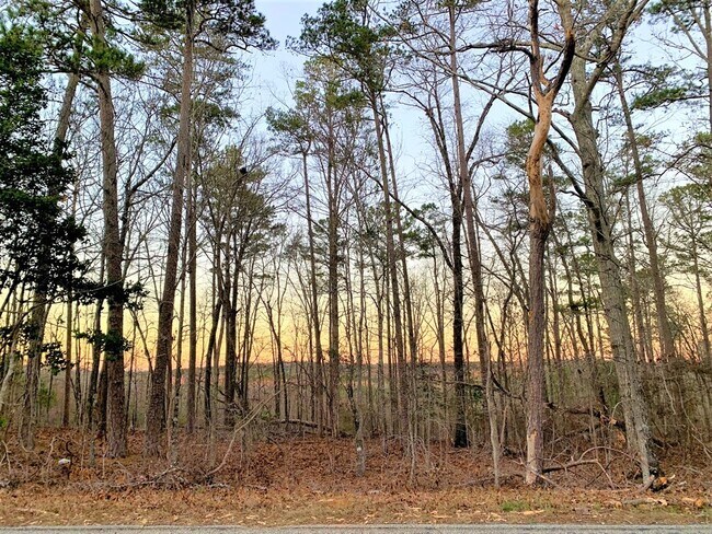 Foto del edificio - 8100 Meeting House Rd
