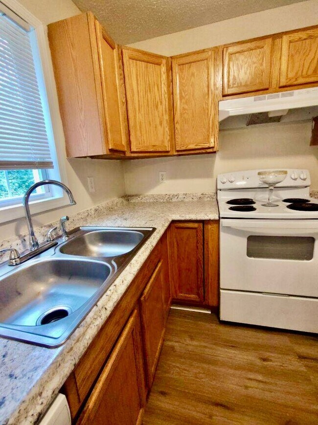 Foto del edificio - 3 Bedroom Townhouse in King George