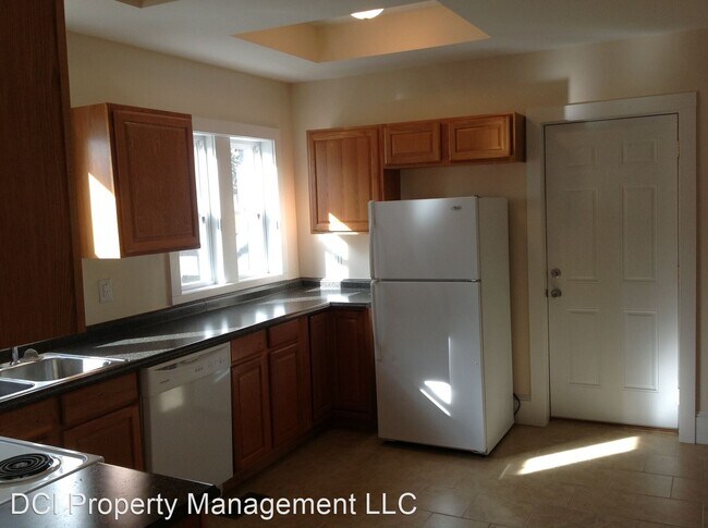 Foto del edificio - 3 br, 1 bath House - 1404 Montclair St