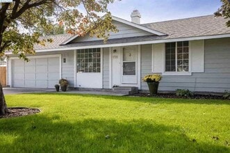 Building Photo - 3720 W Leola St