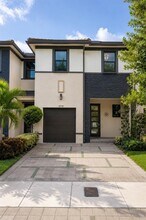 Building Photo - 15778 NW 91st Ct