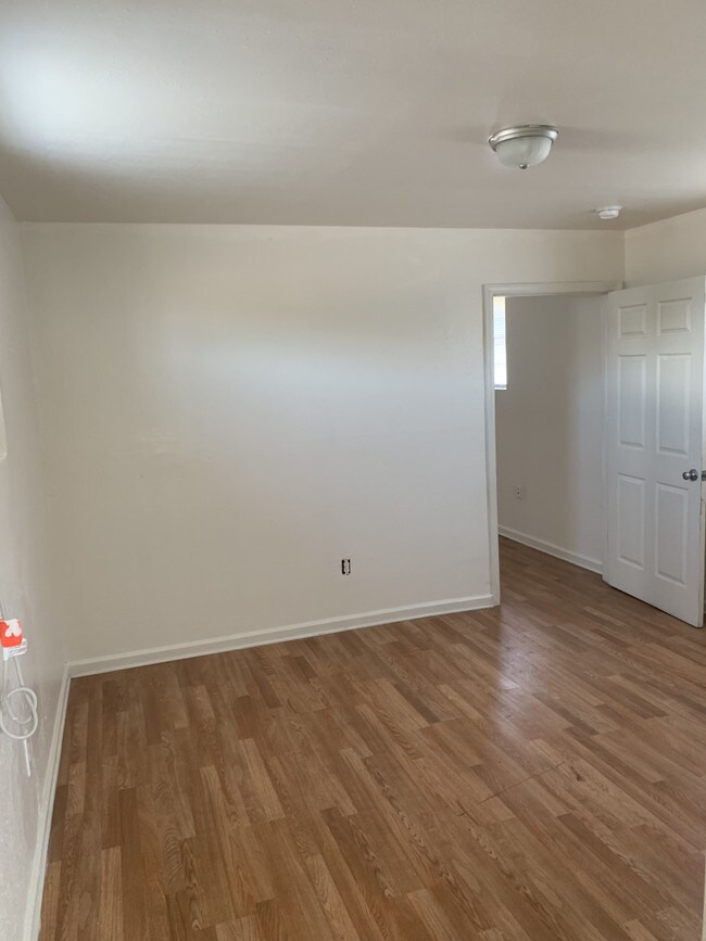 Building Photo - 1864 N. Galvez St. Apt B