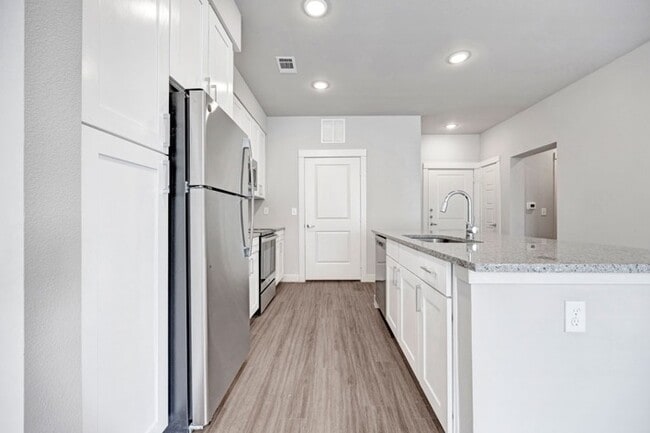 Building Photo - Brightleaf at Lakeline