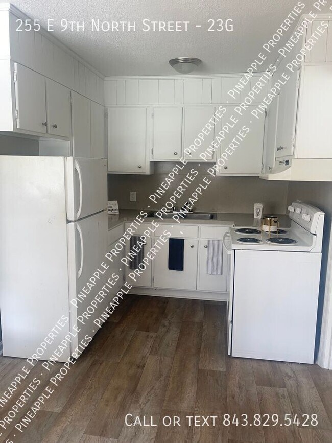 Foto del edificio - 255 E 9th N St