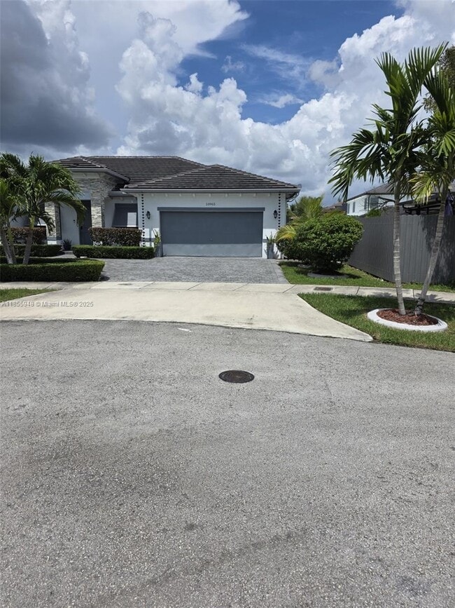 Building Photo - 10965 SW 169th Terrace