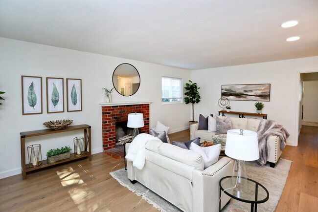 Building Photo - 4311 Cornell Way