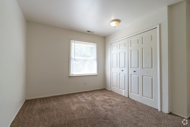 2BR, 1BA - 750SF - Bedroom 1 - Grand Pointe