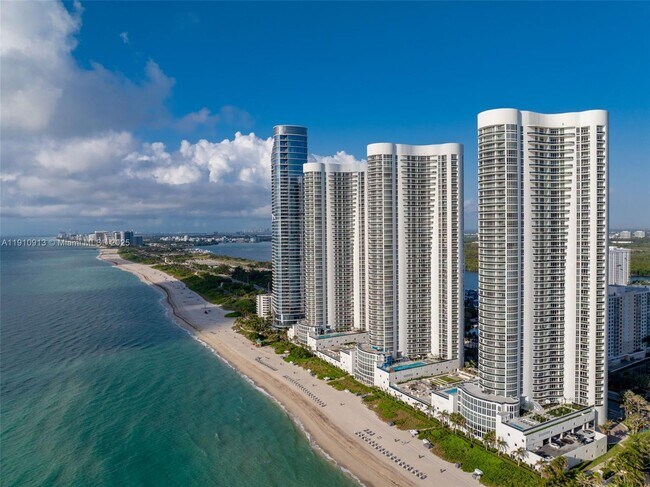 Foto del edificio - 16001 Collins Ave