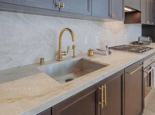 Building Photo - 2 bedroom in San Francisco CA 94111