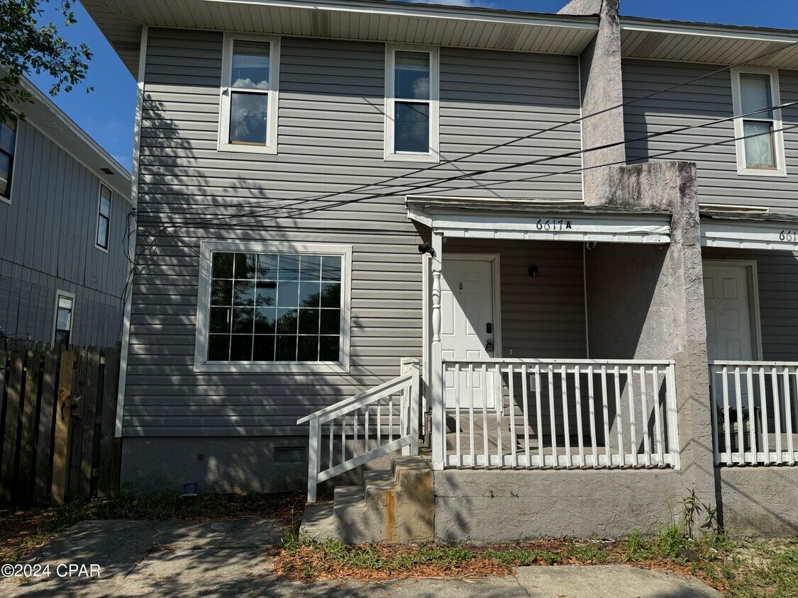 Building Photo - 6617 Beach Dr