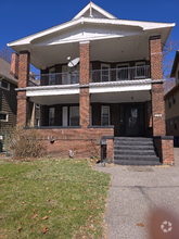 Building Photo - 8103 Whitethorn Ave