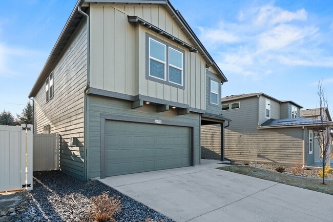 Building Photo - 2 year old 4 Bed 3 bath Liberty Lake Home offering 2330 sq/ft of living space