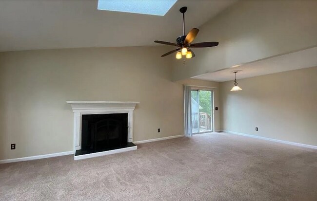 Foto del edificio - Charming Cul-de-Sac Retreat with Spacious Living & Private Backyard in Columbia, SC
