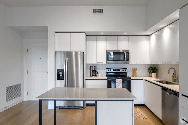1 habitación, 1 baño - 757 pies cuadrados - Cocina - South Pointe Apartments
