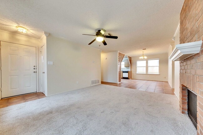 Building Photo - 1625 Sylvia Ct