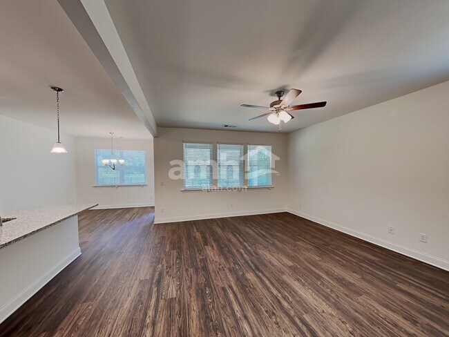 Building Photo - 7405 Garrett Court