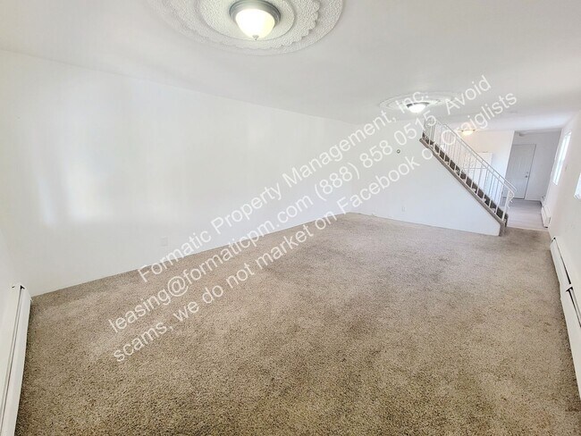 Foto del edificio - 171 Almond Ln