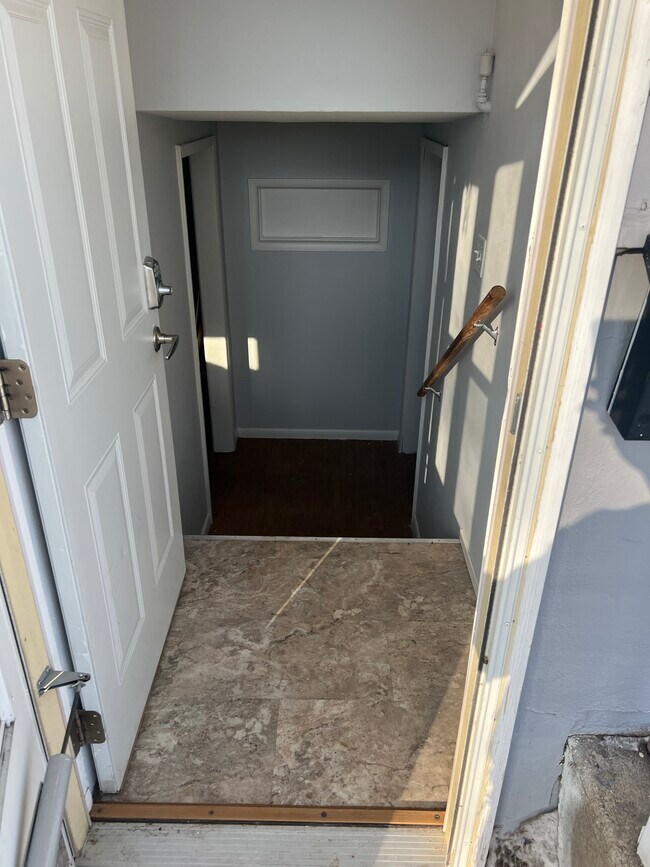 Sólo unas pocas escaleras más abajo - 306 5th St NW