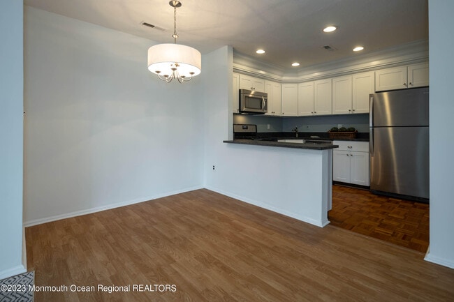 Building Photo - 90 Quince Ct
