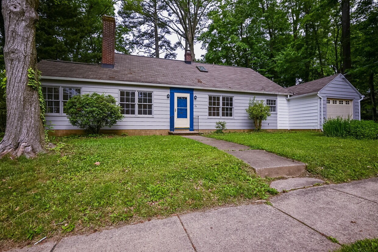 Primary Photo - 24 Hillside Rd