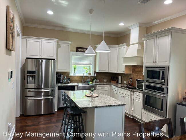 Building Photo - 4 br, 2.5 bath House - 2607 Salford