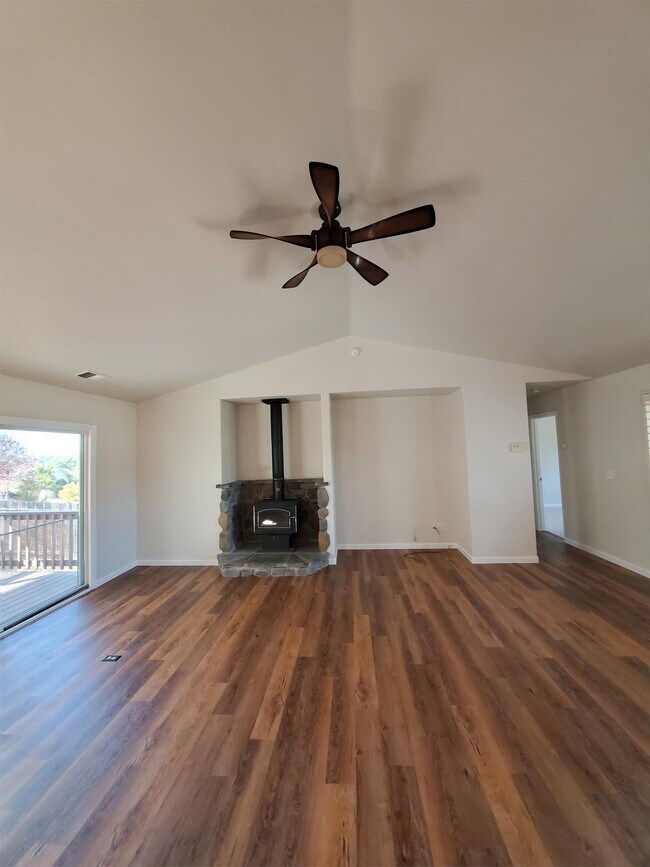 Foto del edificio - 13011 Sylva Ln