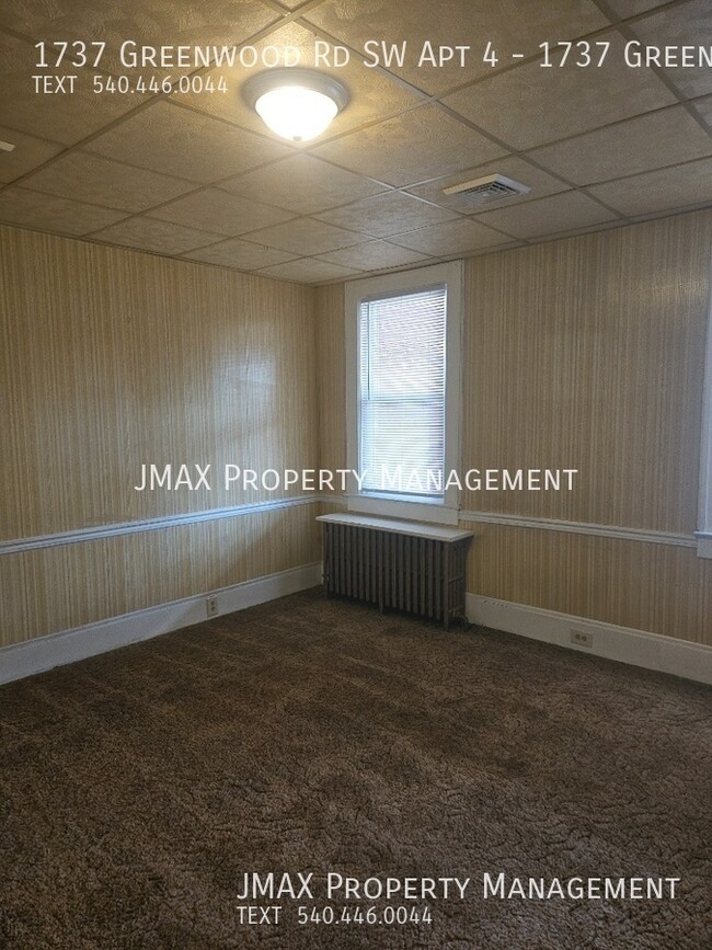 Building Photo - This property has a no security deposit op...