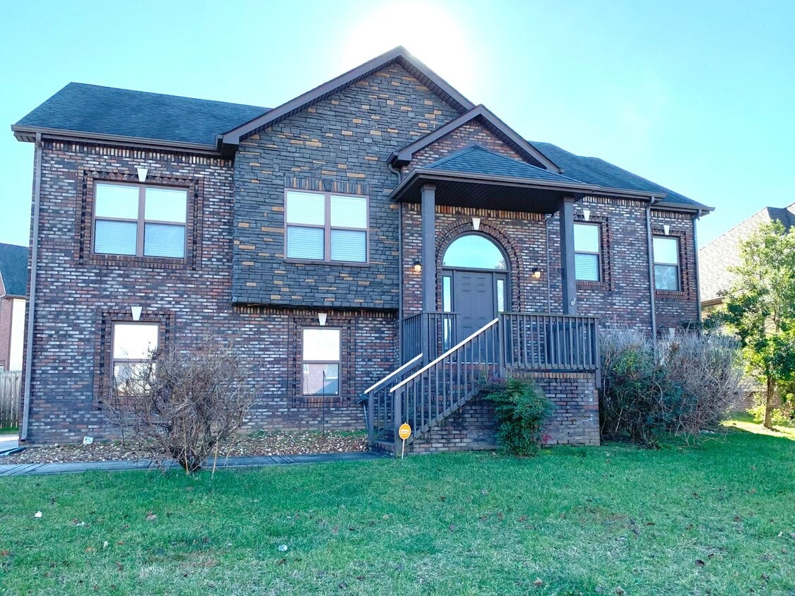 1378 Raven Rd, Clarksville, TN 37042 House Rental in Clarksville, TN