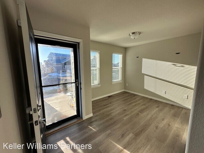 Building Photo - 5 br, 4 bath House - 9960 Castor Dr