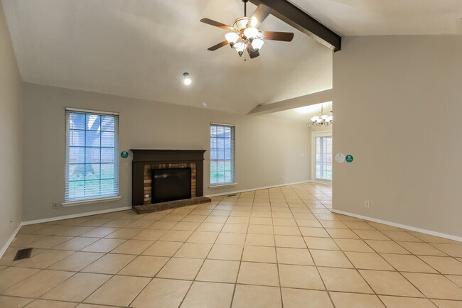 Foto del edificio - 8117 Turtle Dove Dr