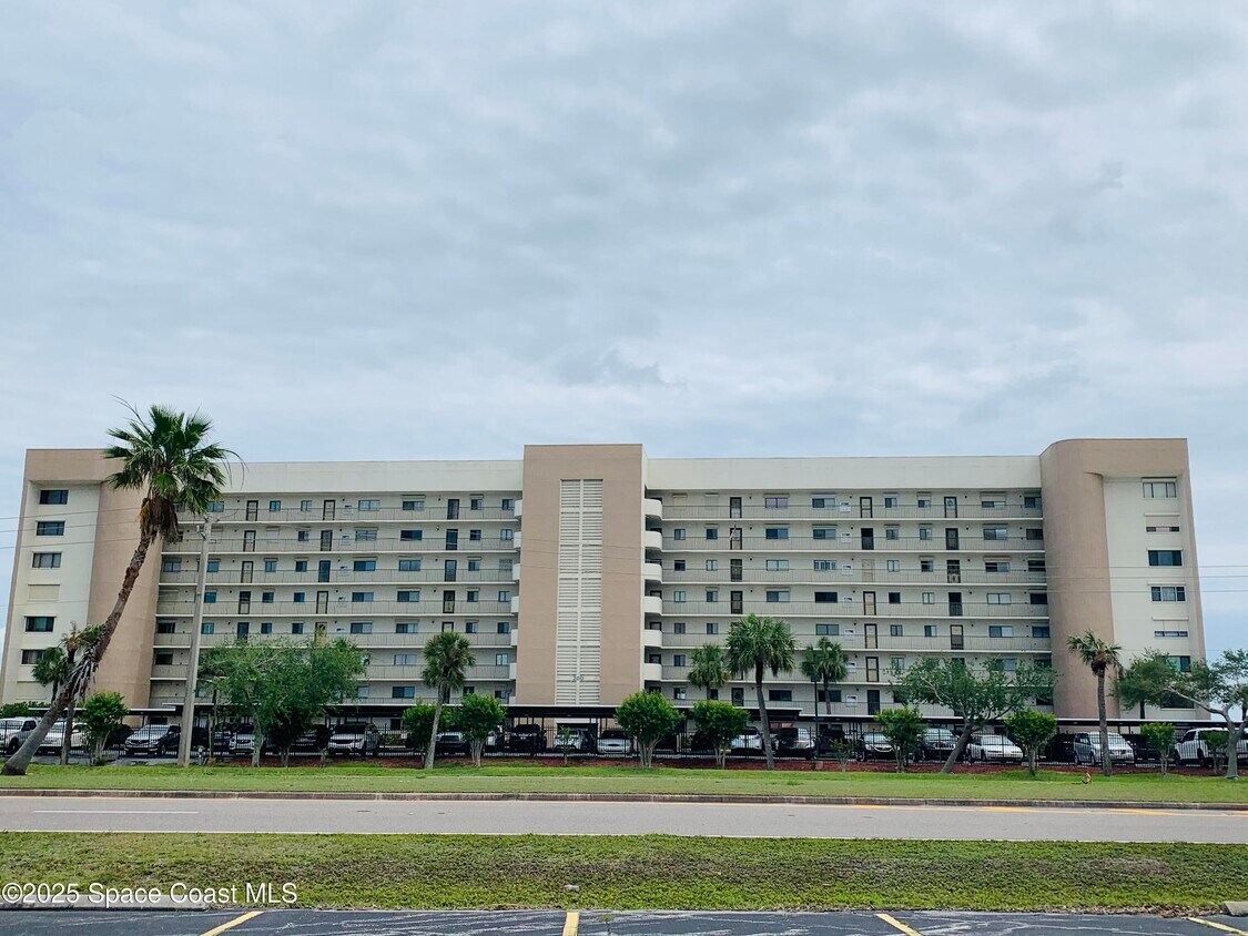 Primary Photo - 250 S Sykes Creek Pkwy